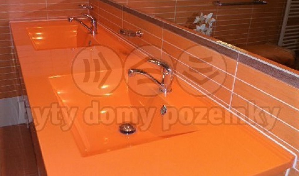 Pronájem domu 220 m² s pozemkem 220 m², Teplice – náhled fotky 3