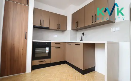 Pronájem bytu 2+1 57 m², Nádražní, Sokolov