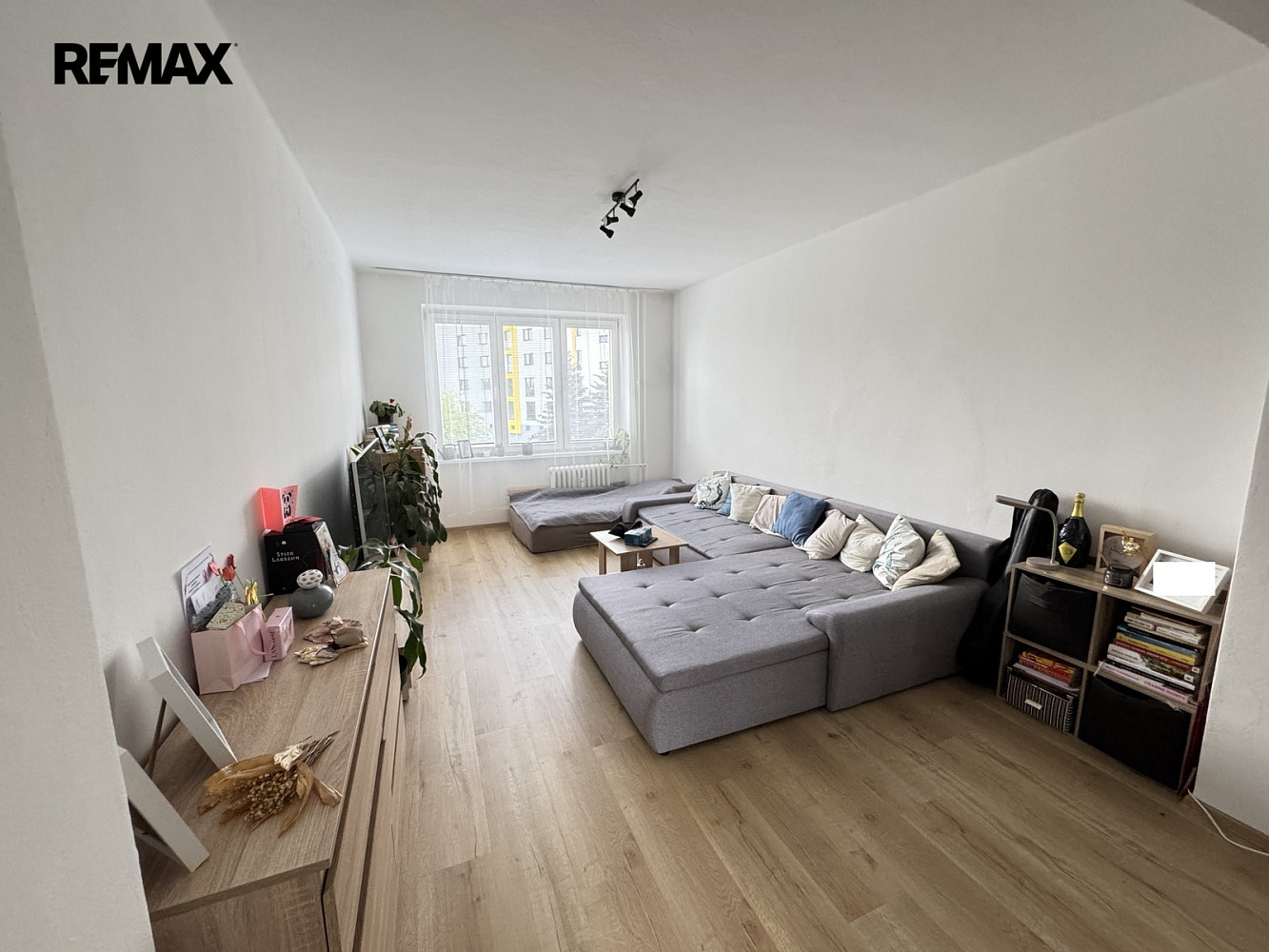 Pronájem bytu 2+1 54 m² – pohled 2