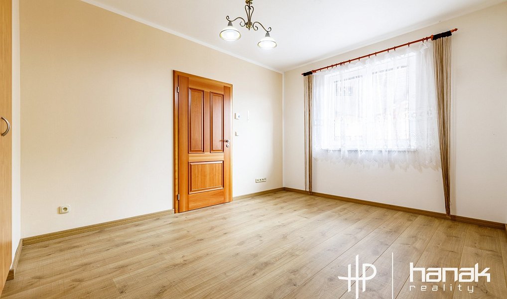 Prodej domu 335 m² s pozemkem 3 009 m², Konice – náhled fotky 17