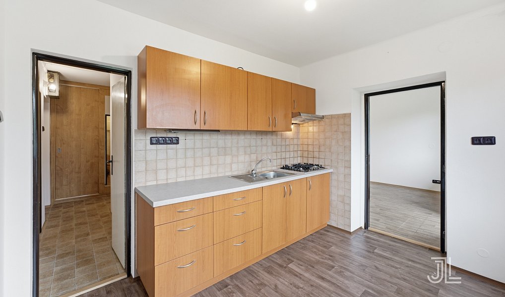 Prodej bytu 3+1 83 m², Žižice – náhled fotky 3