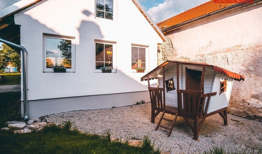 Pronájem chaty/chalupy 247 m² s pozemkem 1 065 m², Mojné – náhled fotky 33