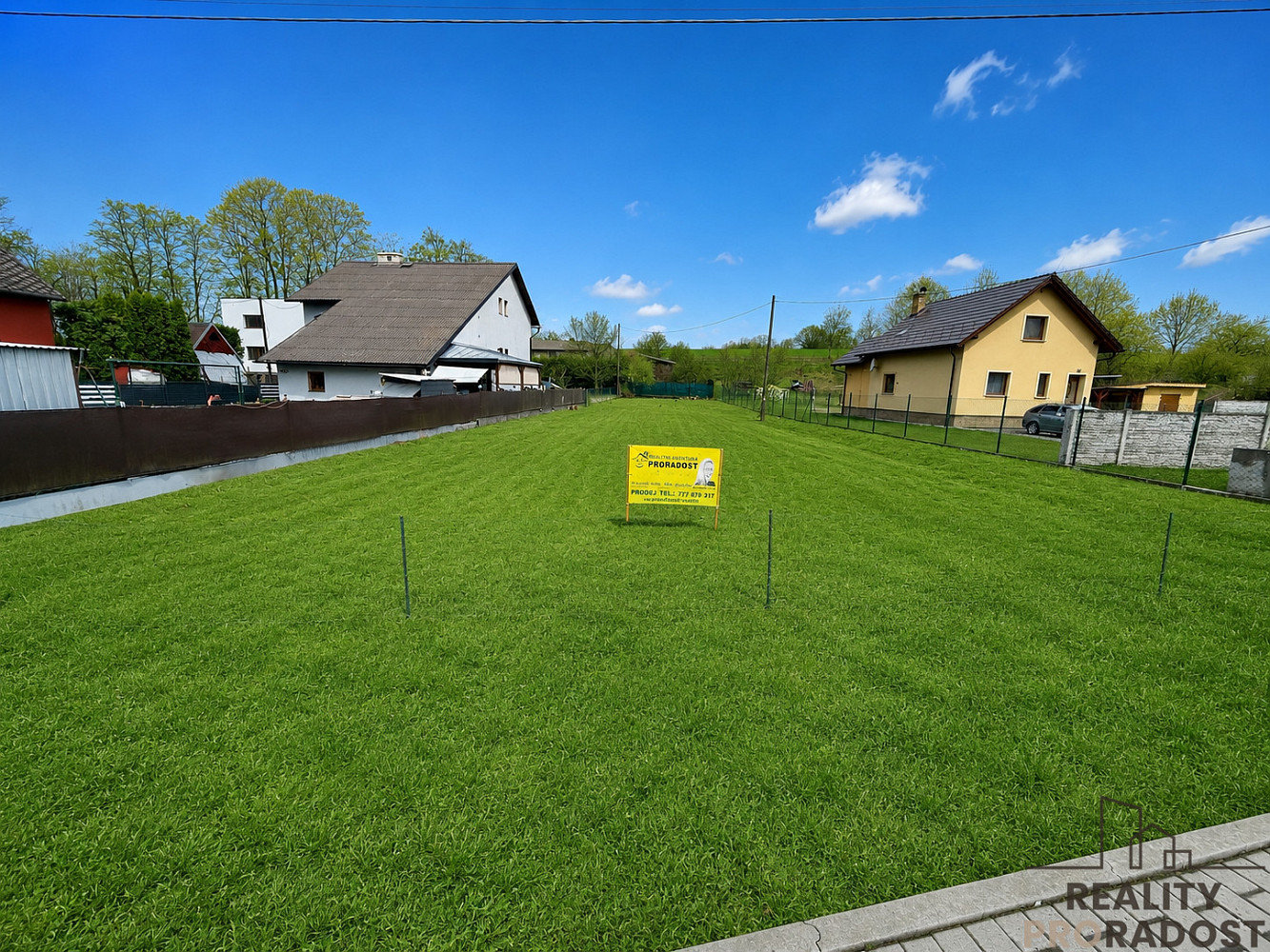 Prodej stavebního pozemku 924 m² – fotografie 2