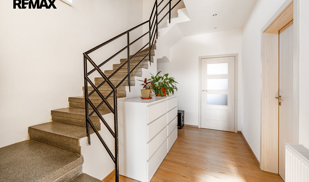 Prodej domu 163 m² s pozemkem 1 205 m², Šestajovice – náhled fotky 11