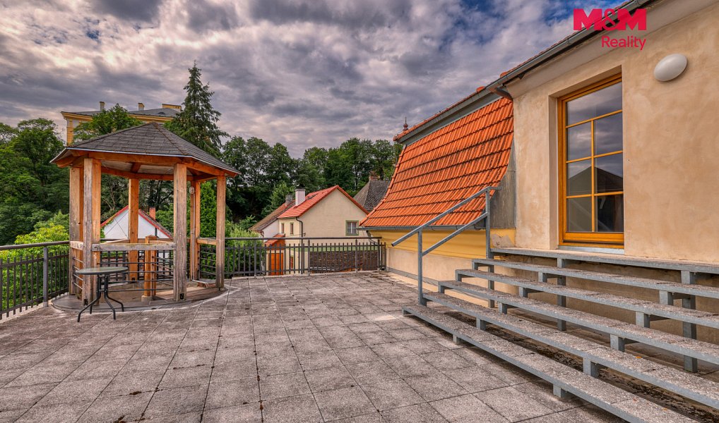 Prodej domu 1 250 m² s pozemkem 2 106 m², Manětín – náhled fotky 16