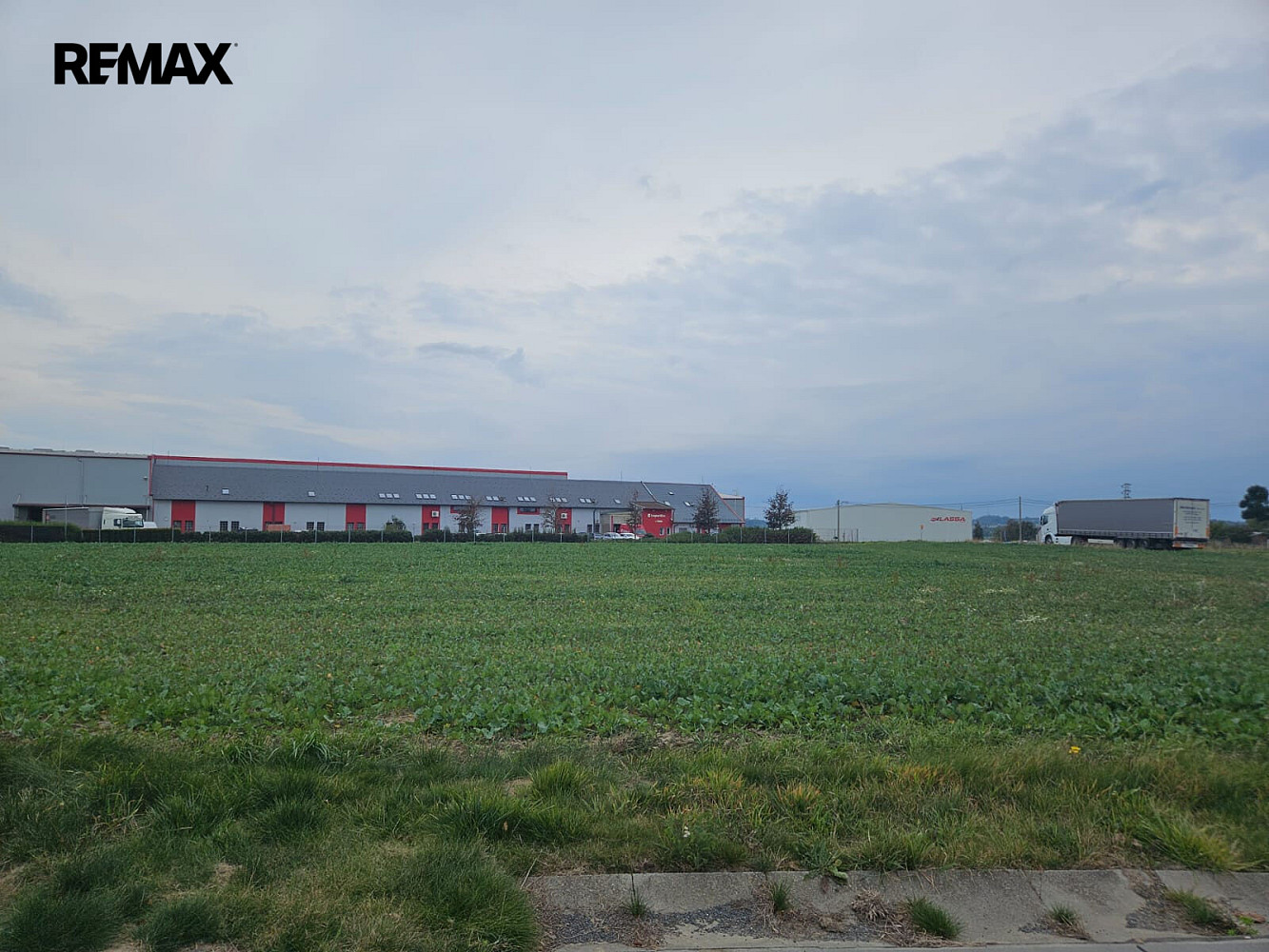 Prodej komerčního pozemku 49 631 m² – fotografie 3