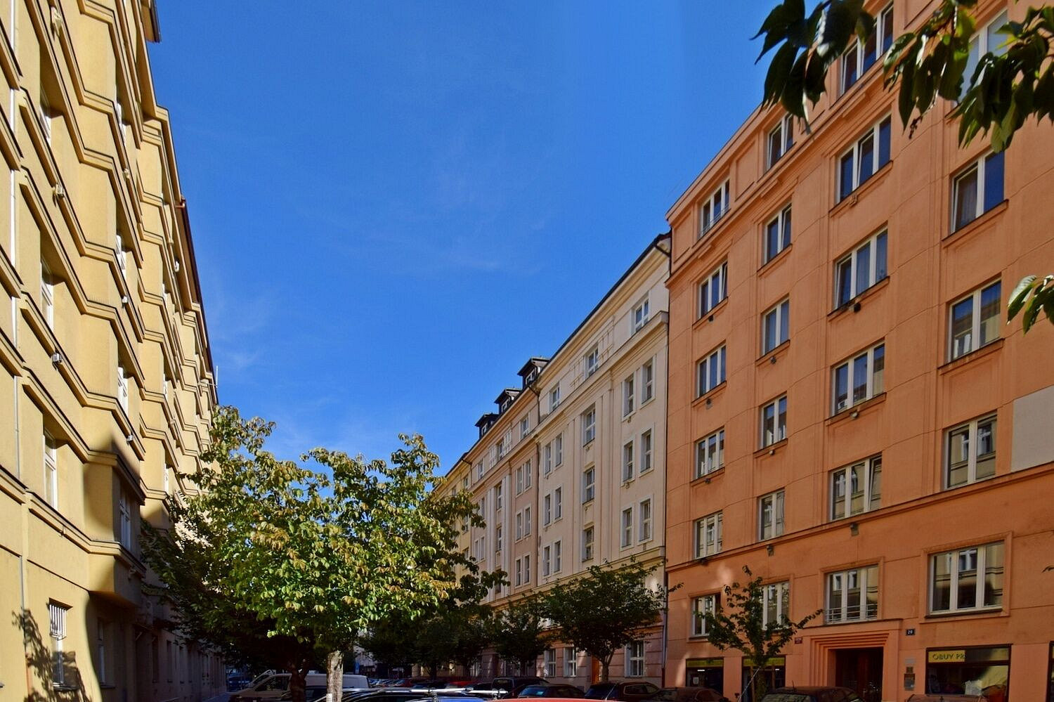 Pronájem bytu 1+1 66 m²