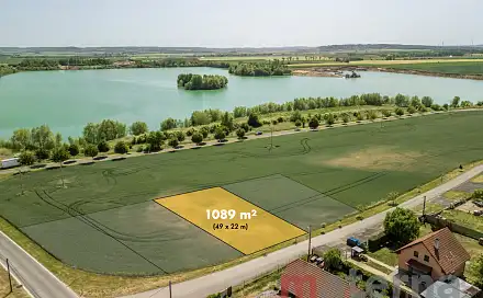 Prodej stavebního pozemku 1 089 m², Zálezlice, okres Mělník