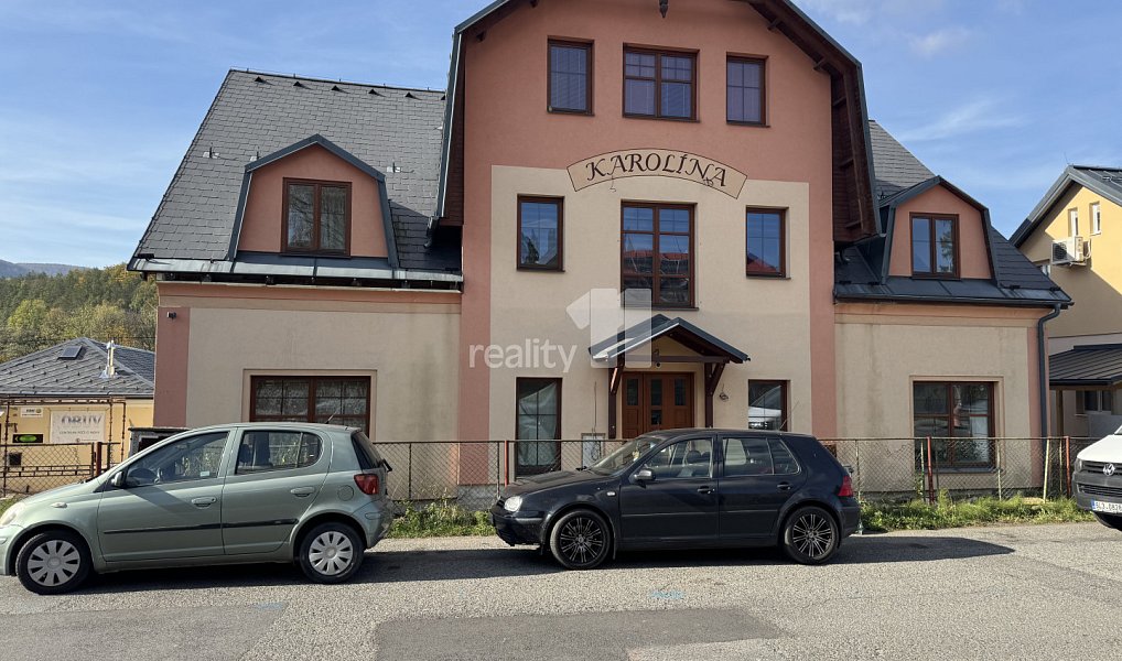Prodej ubytovacího objektu 611 m², Hejnice – náhled fotky 2