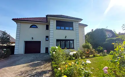 Prodej vily 326 m² s pozemkem 1 003 m², Ptická, Svárov, okres Kladno