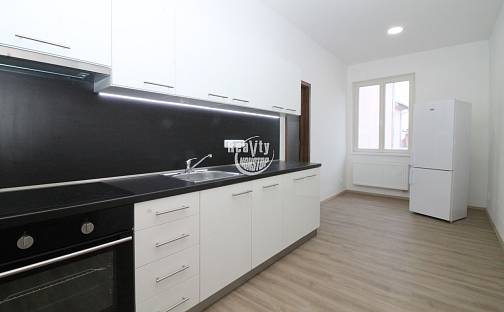 Pronájem bytu 2+1 60 m², Masarykovo náměstí, Jihlava