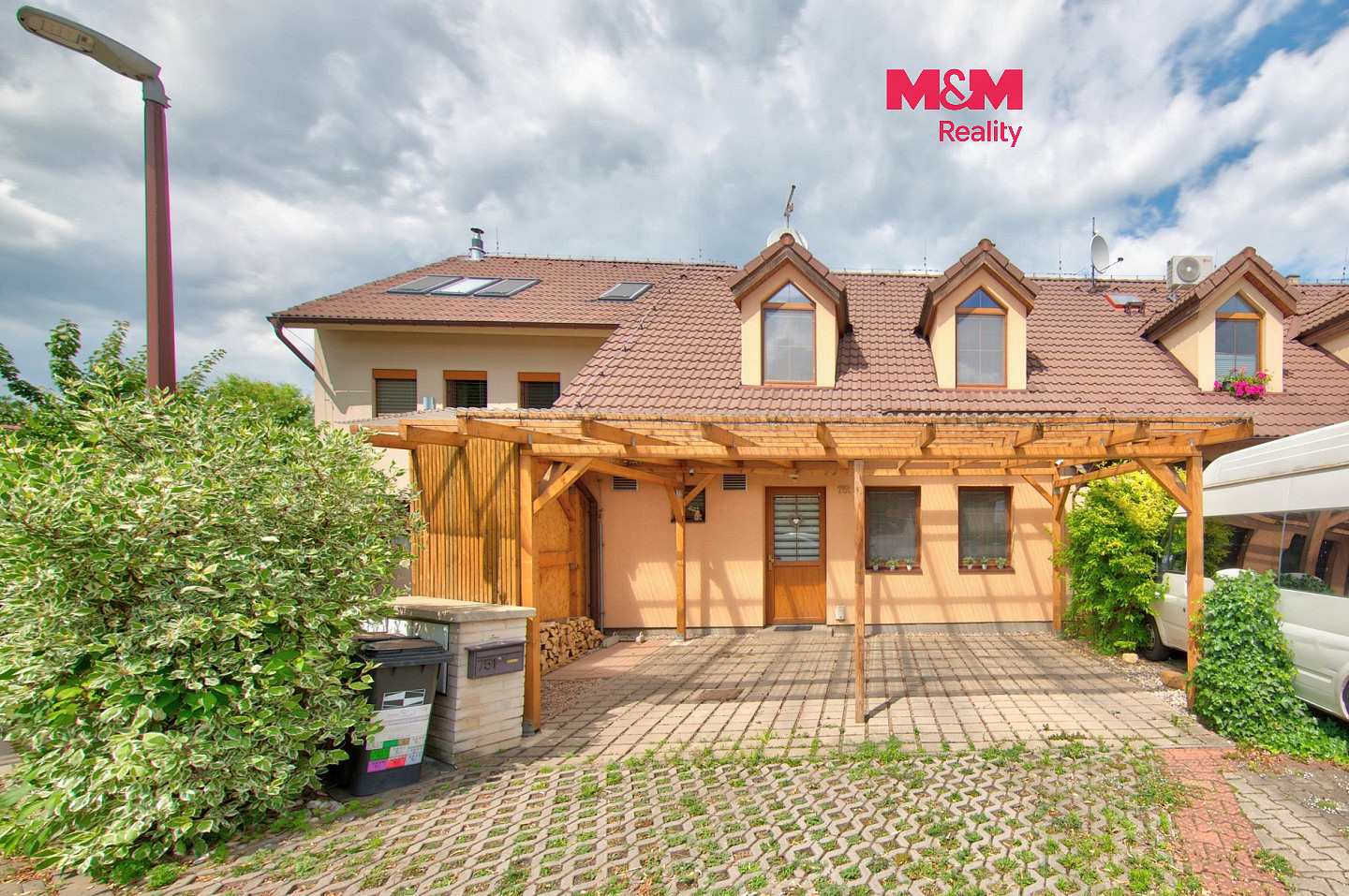 Prodej domu 104 m² s pozemkem 235 m²