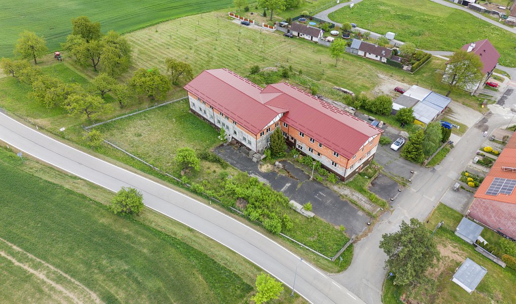 Prodej nájemního domu, činžáku 1 650 m², Staré Hobzí – náhled fotky 4