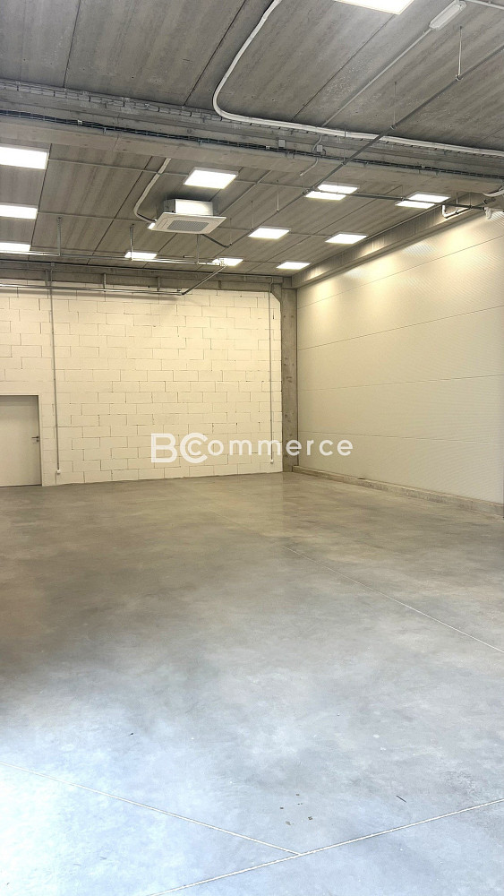 Pronájem skladovacích prostor 235 m² – fotografie 4