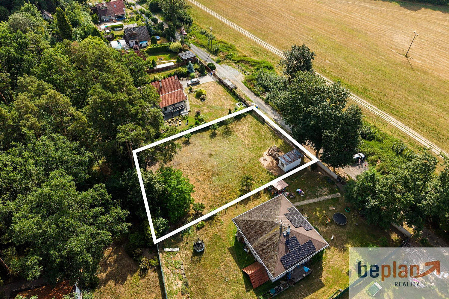 Prodej stavebního pozemku 1 068 m² – fotografie 2