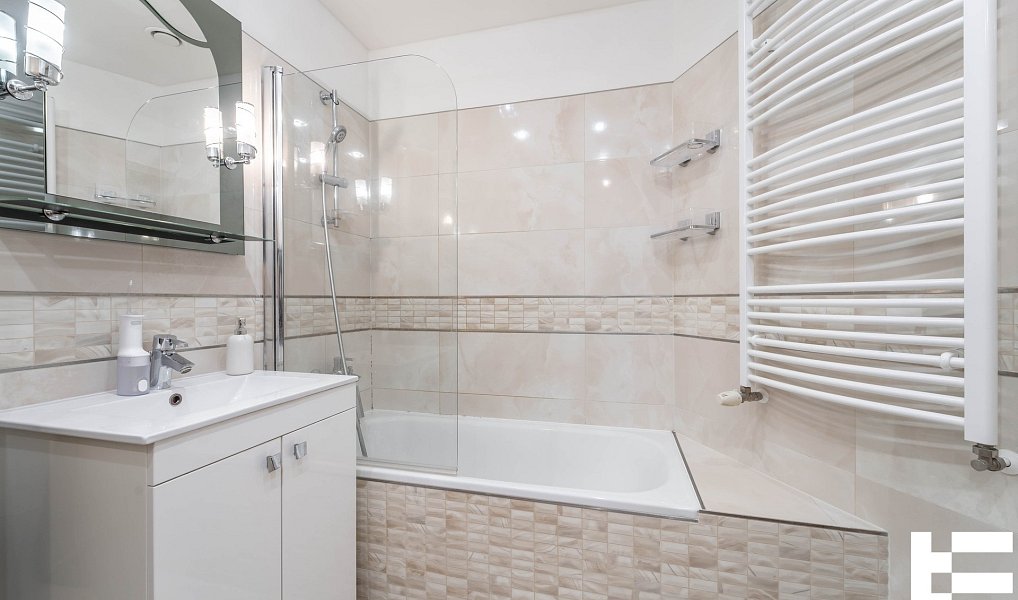 Prodej bytu 4+kk 81 m², Klecany – náhled fotky 27