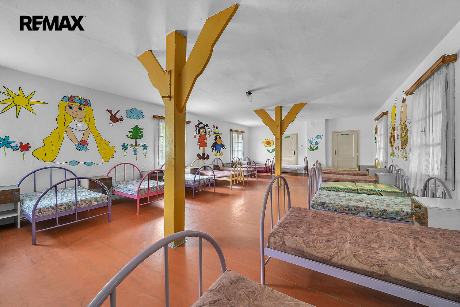 Pronájem ubytovacího objektu 900 m² – fotografie 3
