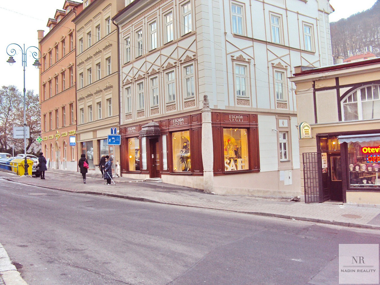 Pronájem obchodních prostor 153 m² – pohled 2