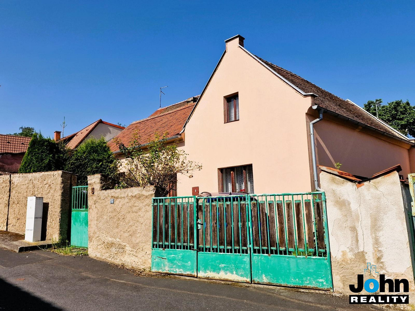 Prodej domu 100 m² s pozemkem 570 m²