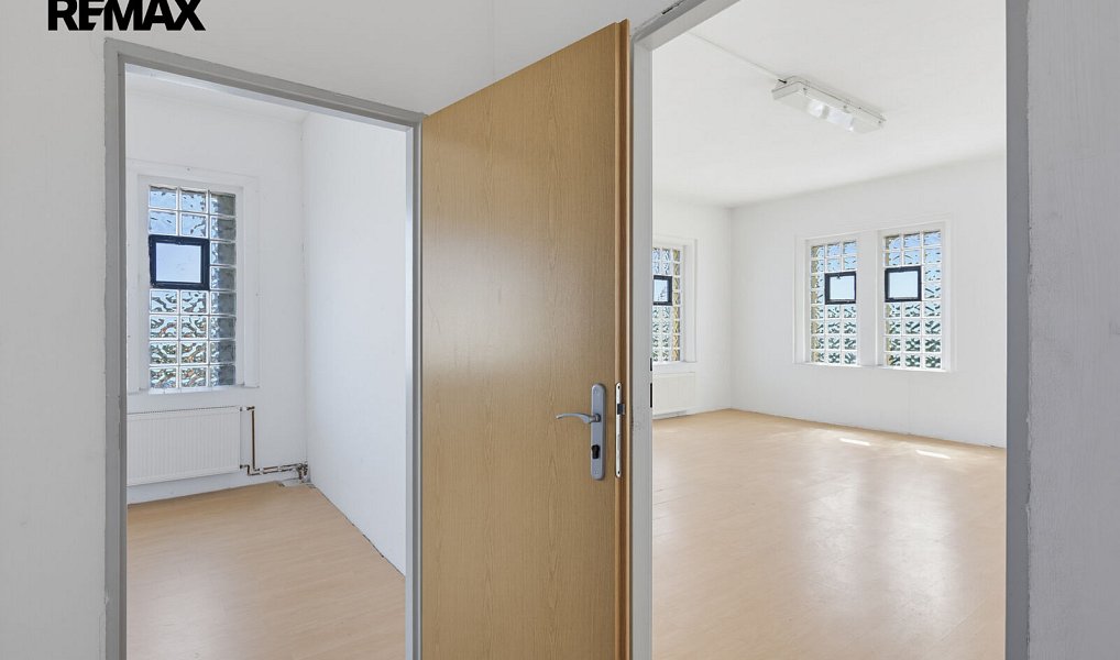 Prodej výrobních prostor 2 350 m², Aš – náhled fotky 43