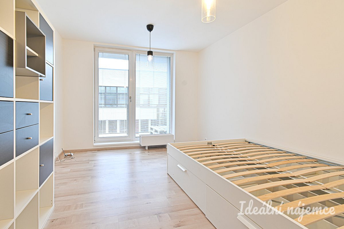 Pronájem bytu 1+1 24 m² — photo 4