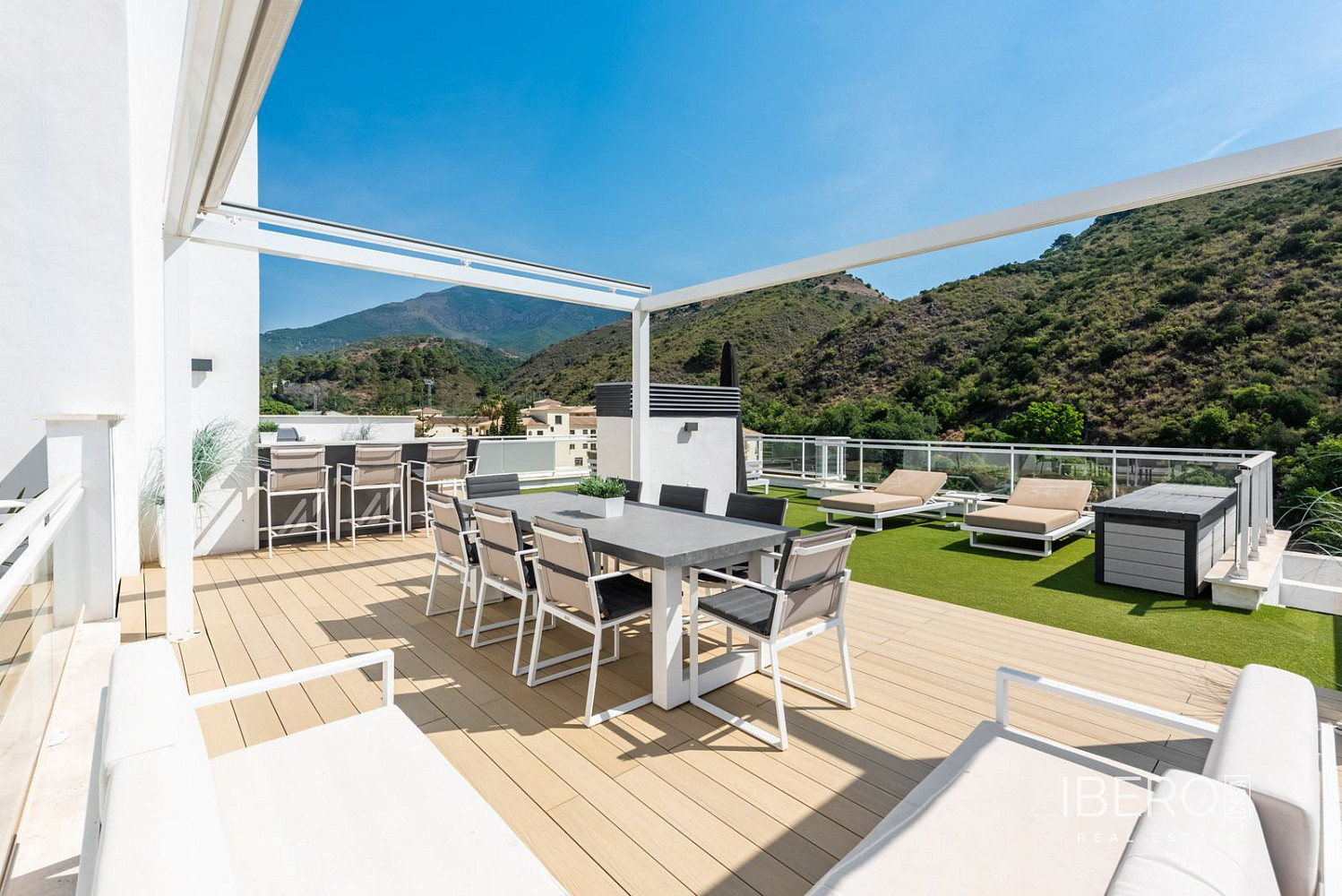 Prodej bytu 4+kk 136 m²