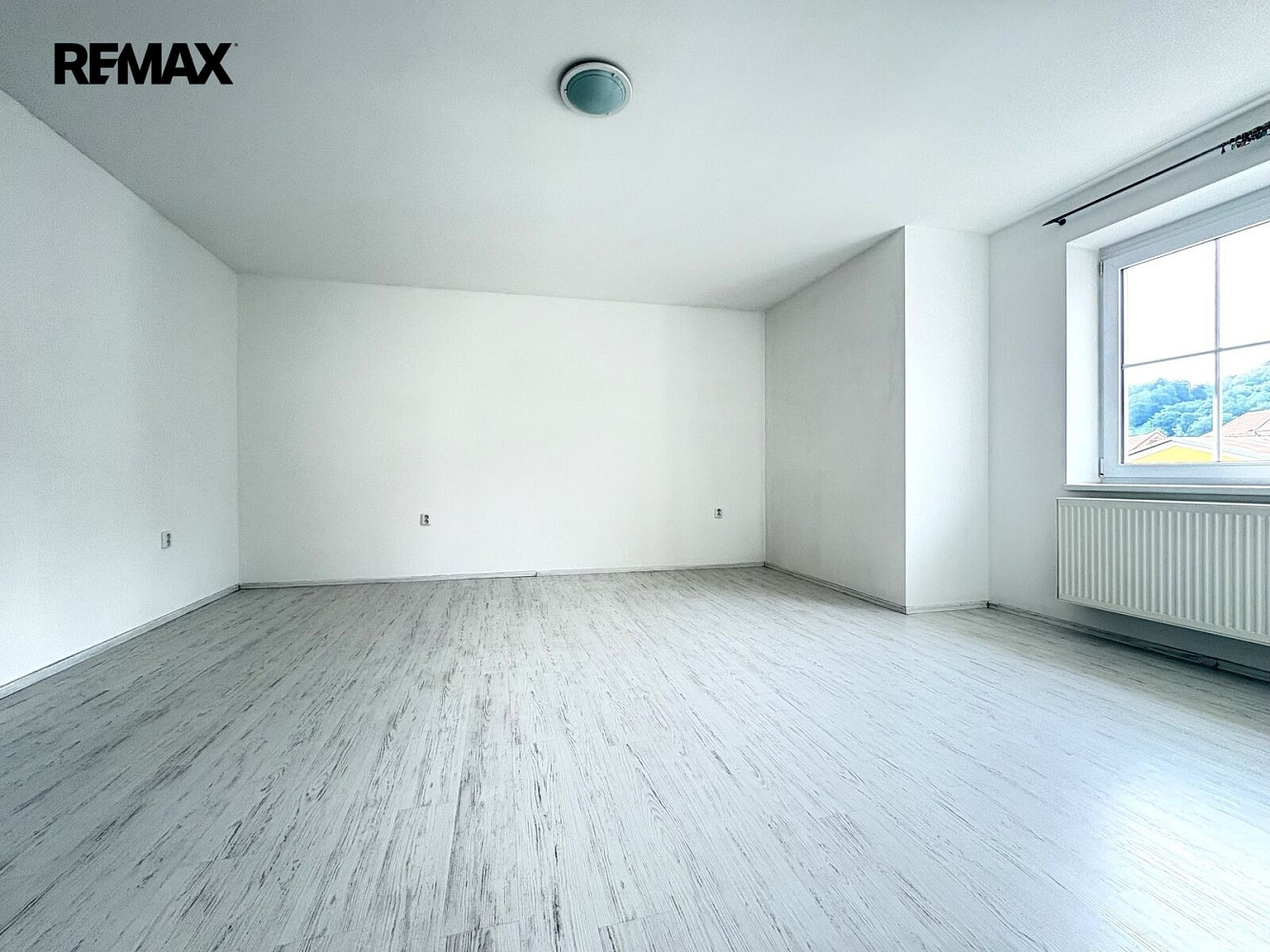 Pronájem bytu 4+1 130 m² – fotografie 4