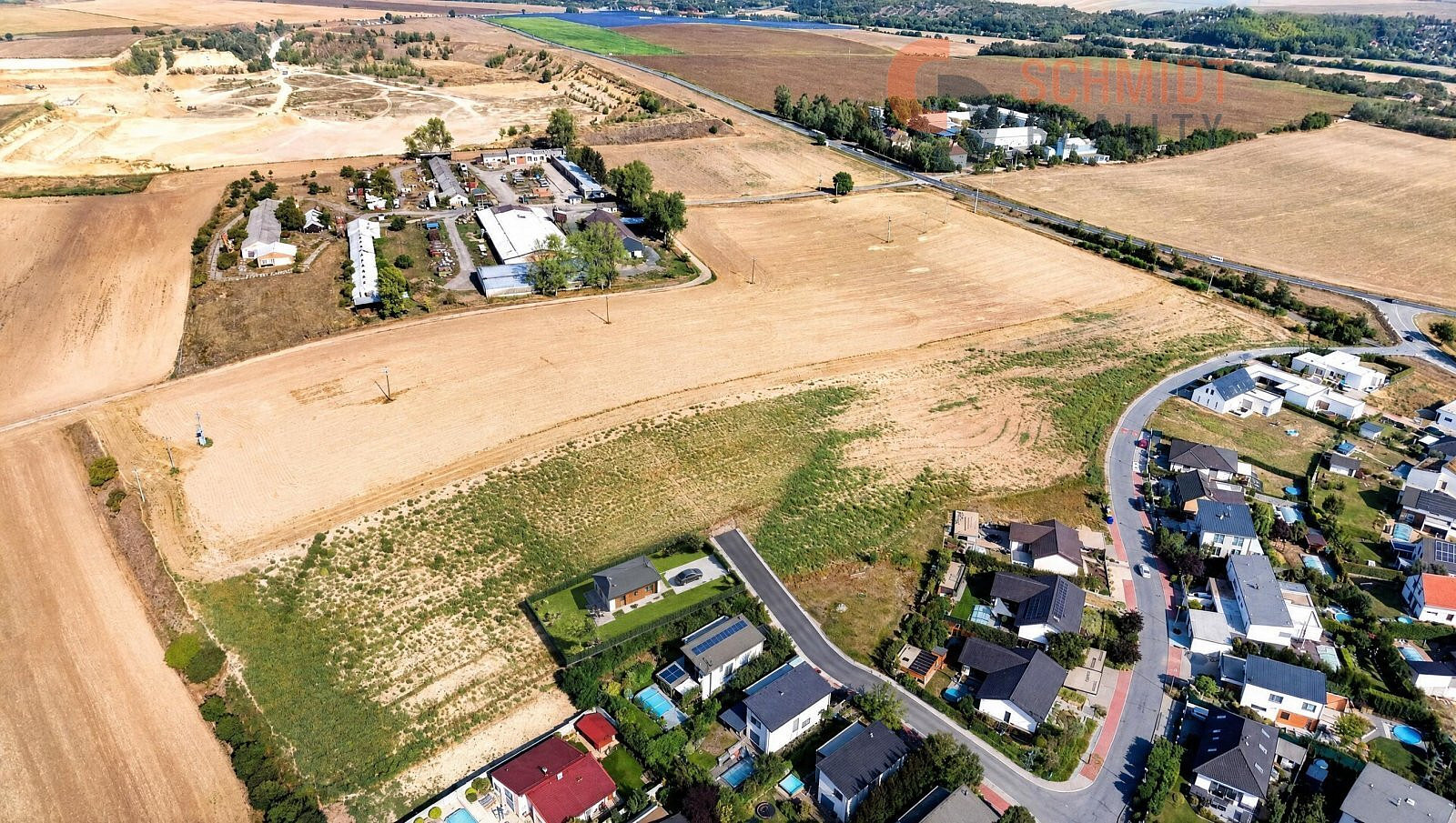 Prodej stavebního pozemku 608 m² – fotografie 2