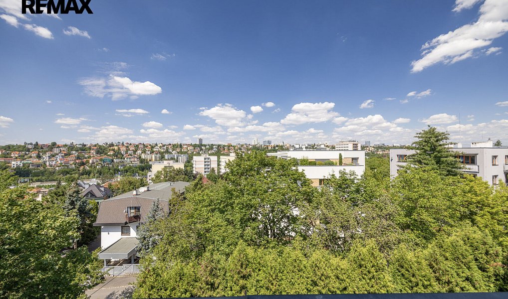 Prodej domu 358 m² s pozemkem 1 101 m², Praha – náhled fotky 2