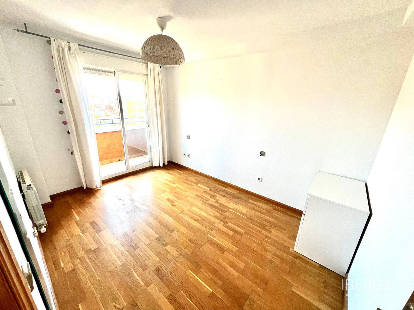 Piso 4+kk – Zaragoza, Centro - Más