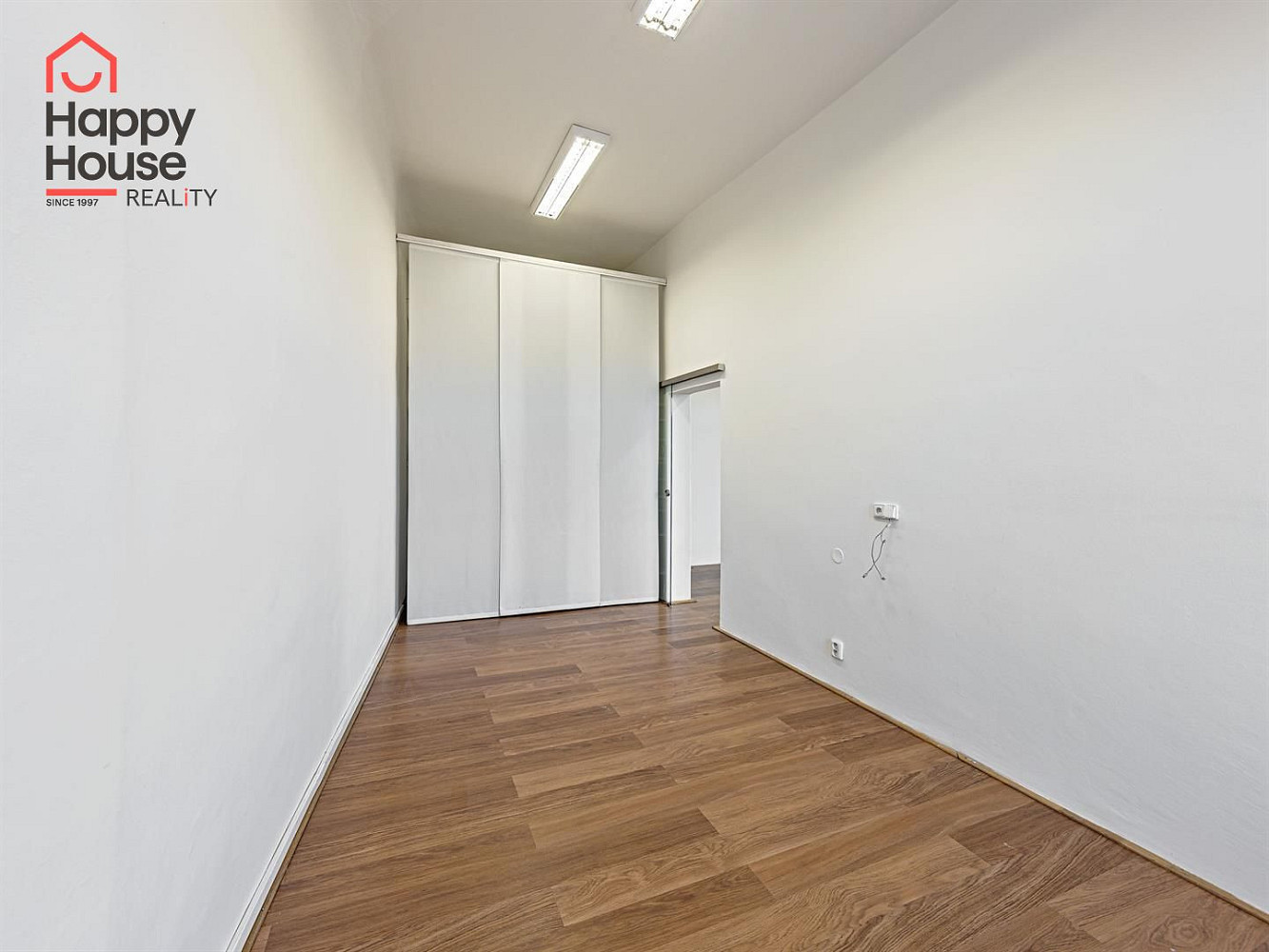 Pronájem kanceláře 47 m² – fotografie 4