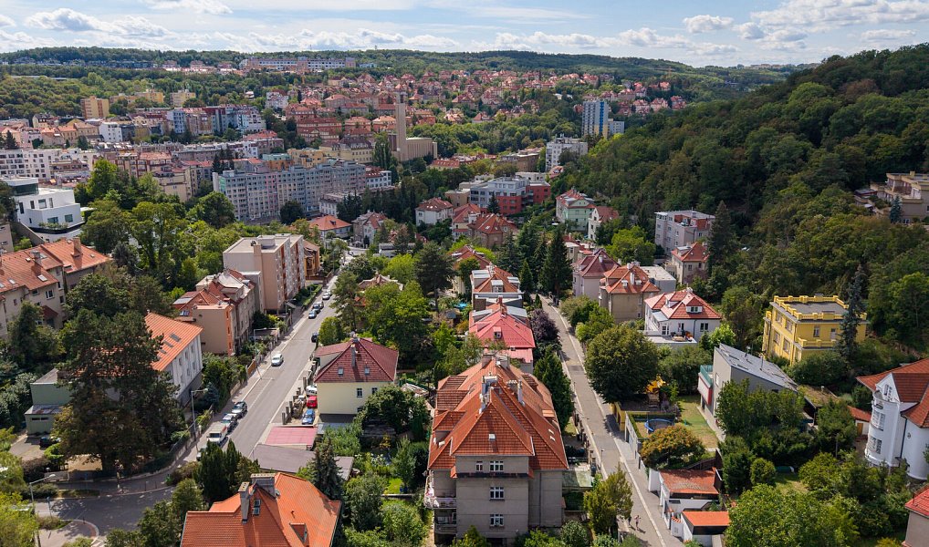 Prodej domu 429 m² s pozemkem 627 m², Praha – náhled fotky 24