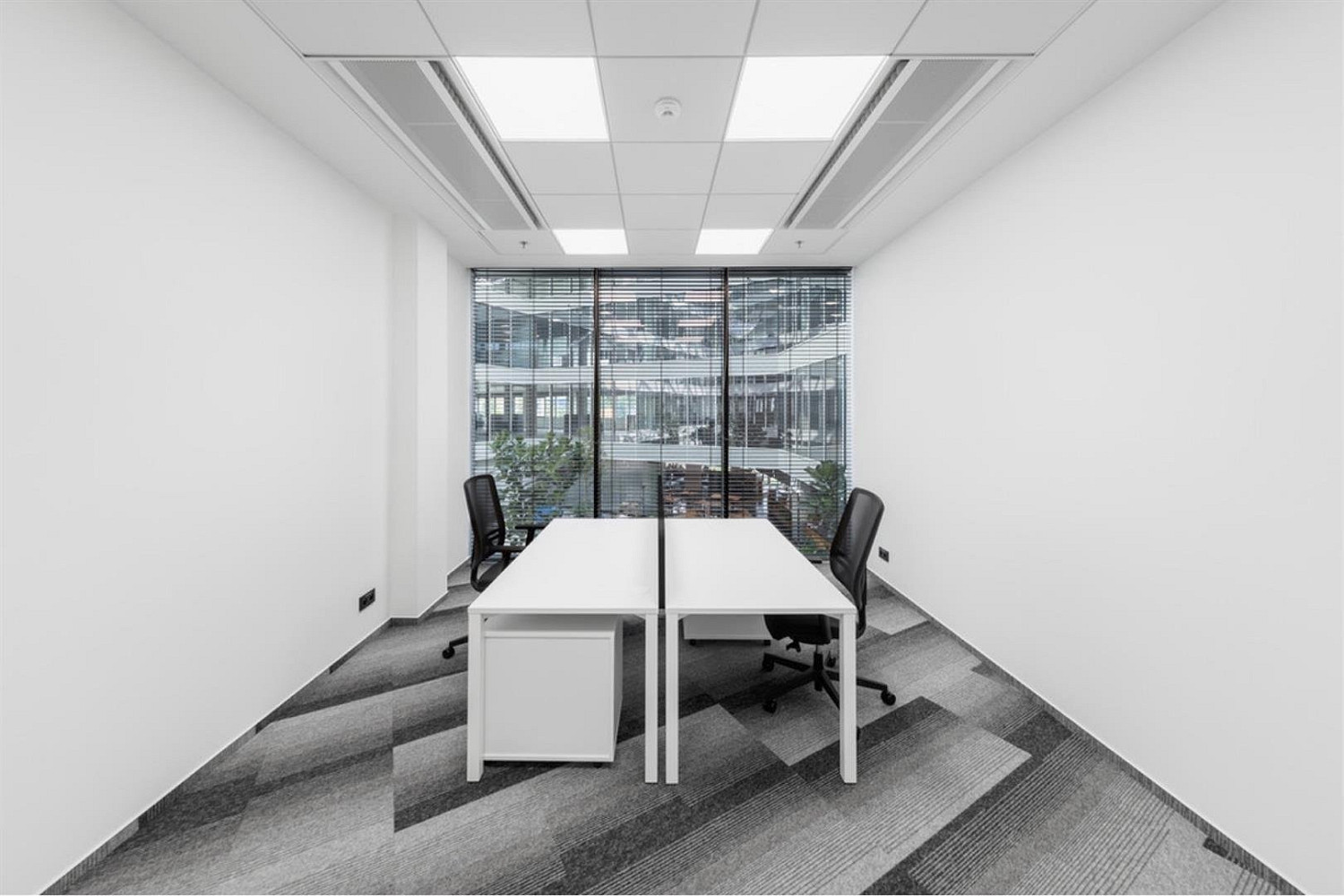 Pronájem kanceláře 40 m² – fotografie 3