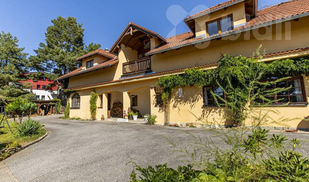 Prodej ubytovacího objektu 280 m², Lipno nad Vltavou – náhled fotky 27