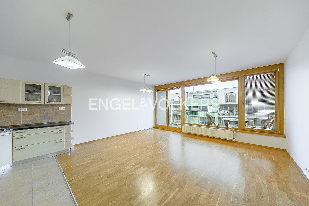 Pronájem bytu 3+kk 86 m²