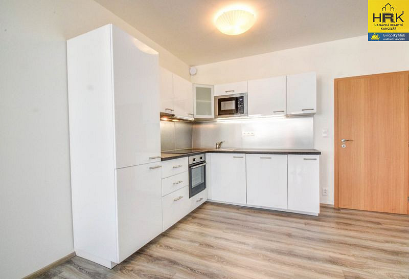 Pronájem bytu 2+kk 62 m² – fotografie 3