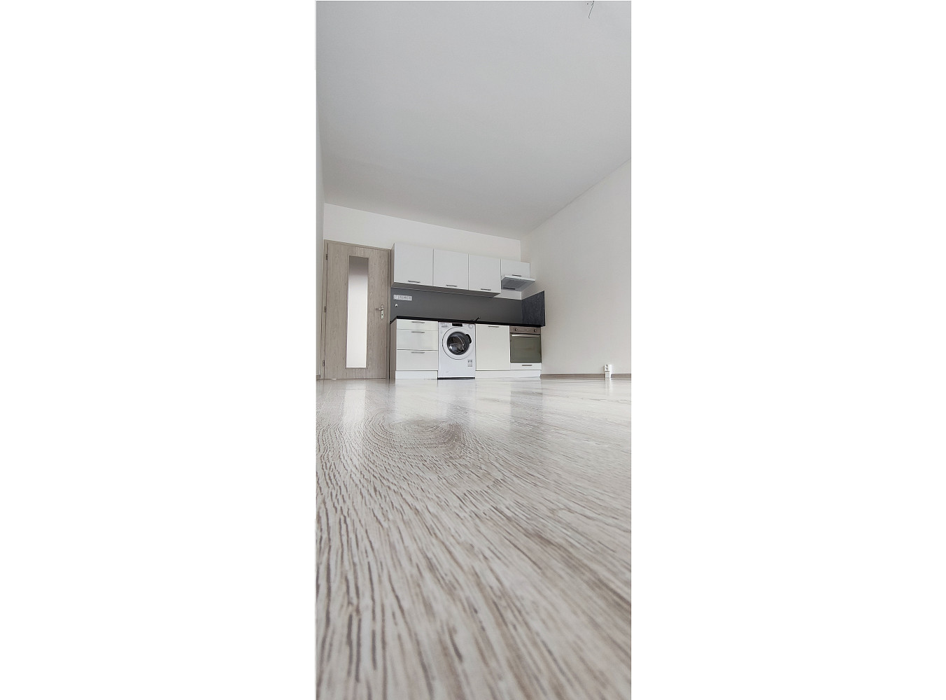 Pronájem bytu 1+kk 29 m² – pohled 3