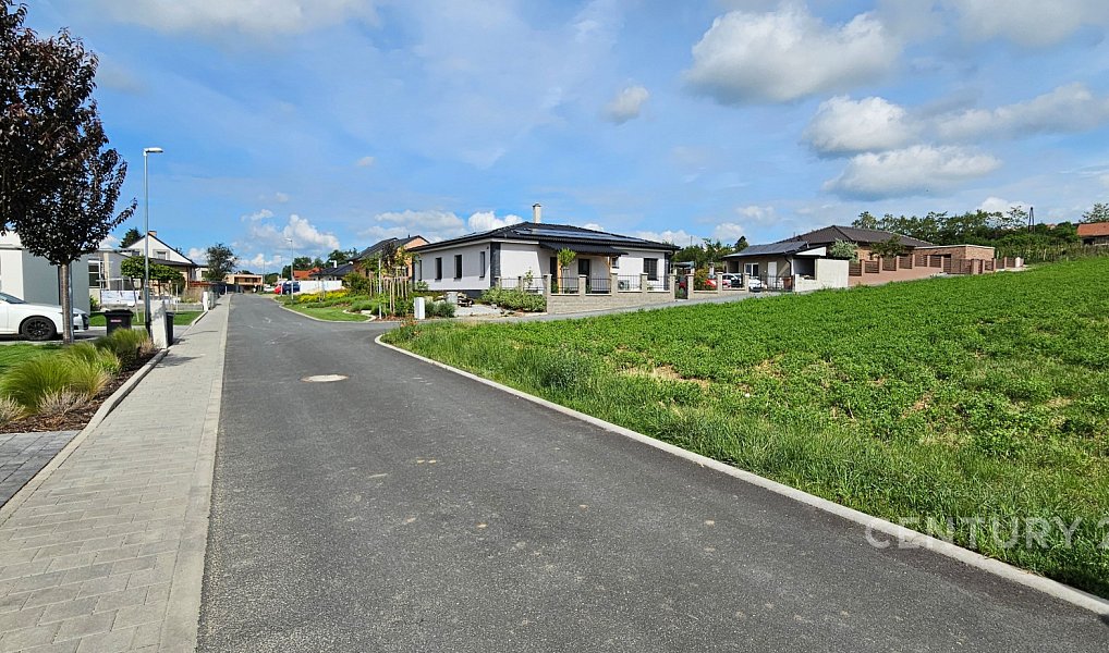 Prodej stavebního pozemku 1 416 m², Moravský Krumlov – náhled fotky 2
