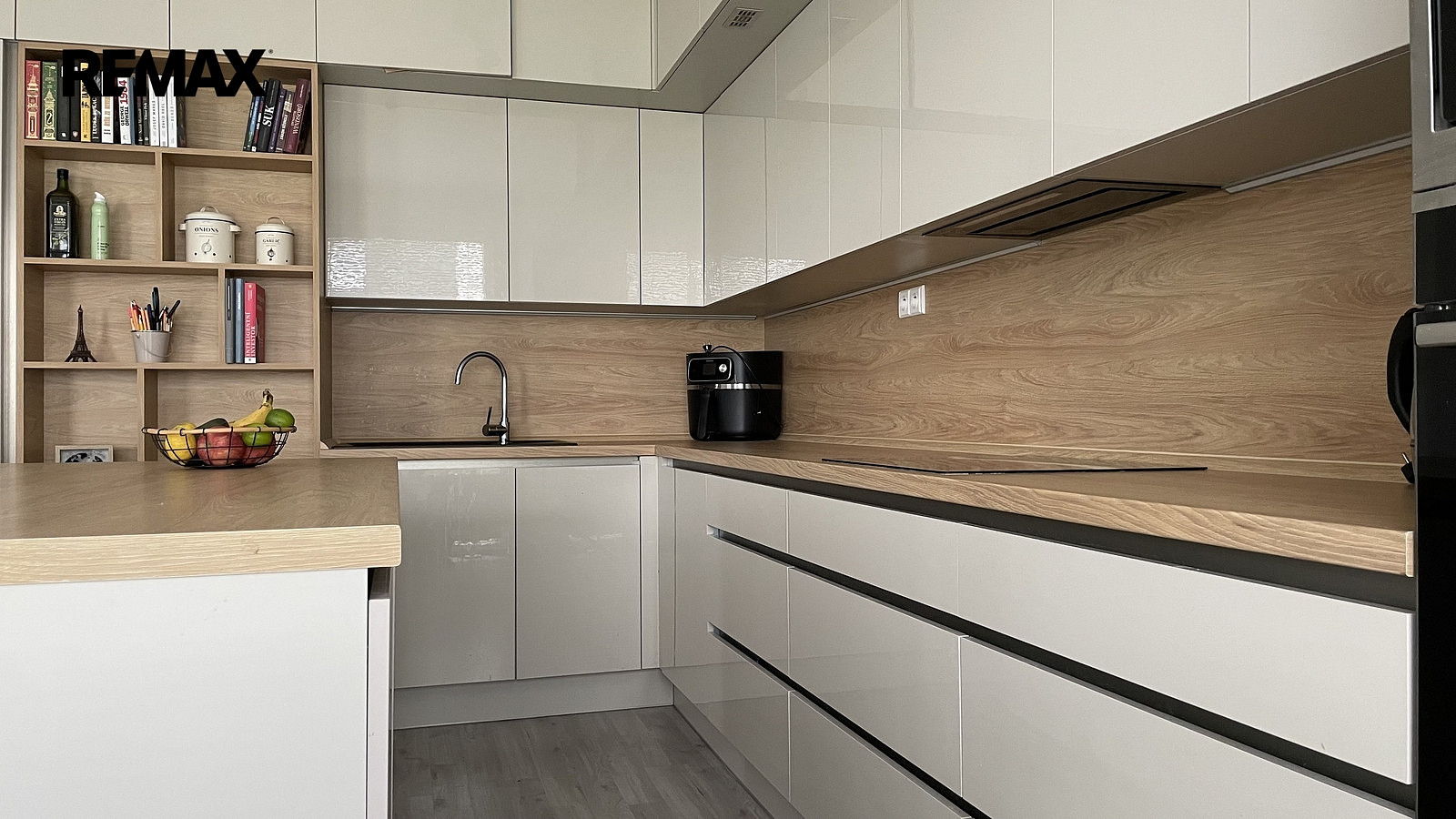 Prodej bytu 3+kk 76 m² - Widok 6