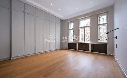 Prodej bytu 5+1 200 m², Petrské náměstí, Praha 1 - Nové Město