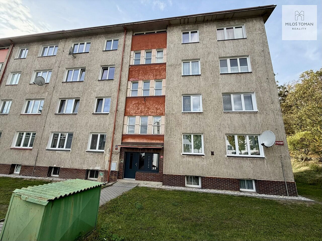 Prodej bytu 3+1 s lodžií, ulice U Pazderny, Klatovy