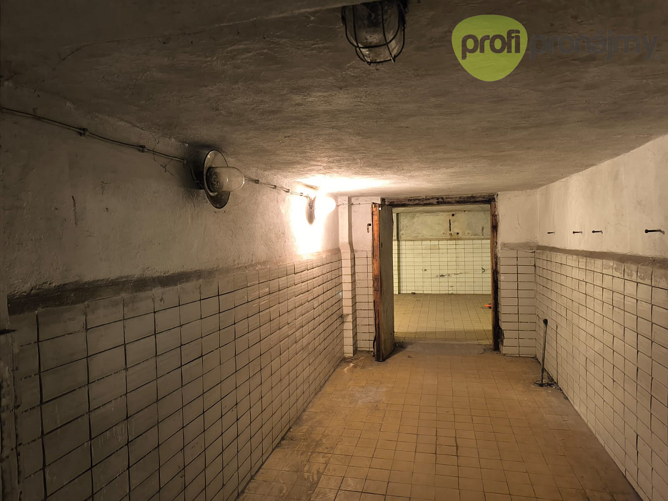 Pronájem skladovacích prostor 172 m² – fotografie 3