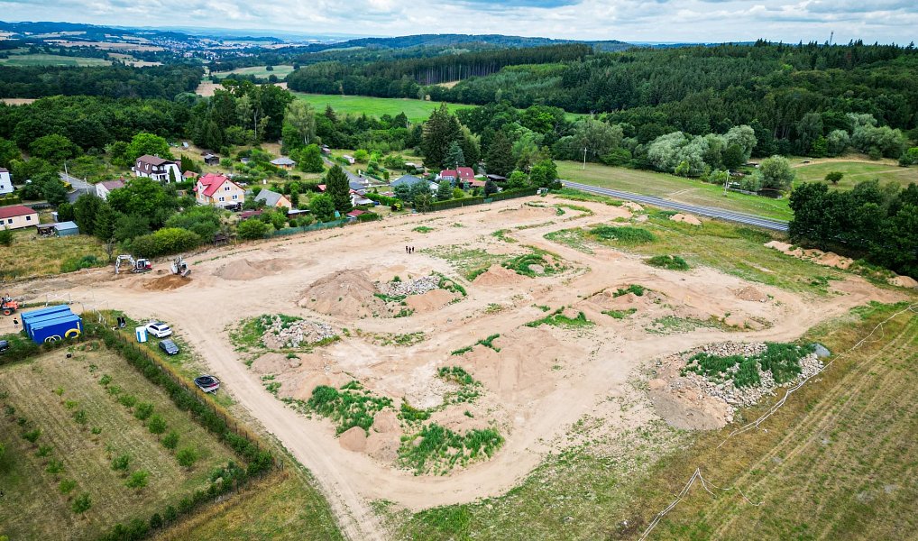 Prodej stavebního pozemku 909 m², Vojkov – náhled fotky 6