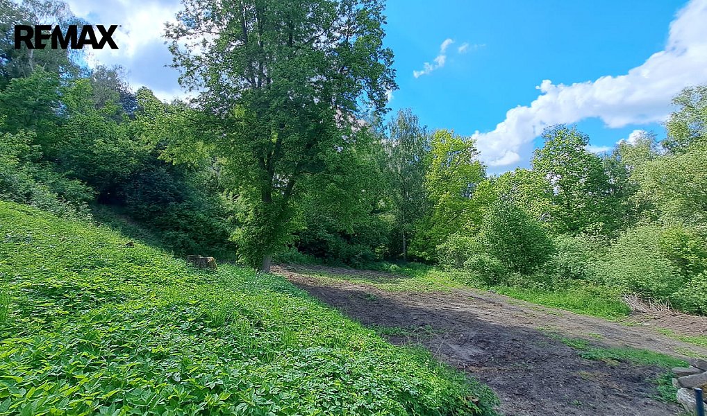 Prodej stavebního pozemku 1 410 m², Zákupy – náhled fotky 13