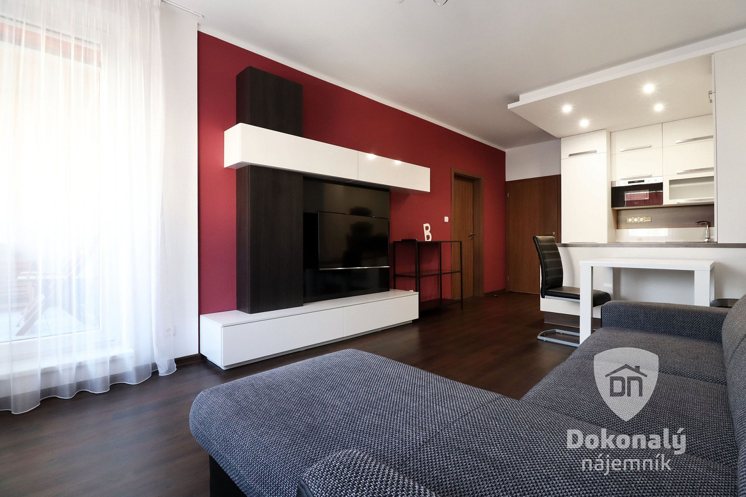 Pronájem bytu 2+kk 49 m² – fotografie 3