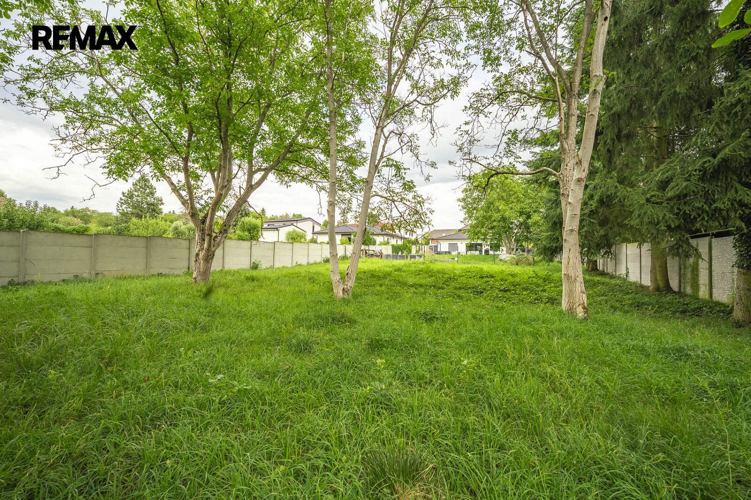 Prodej stavebního pozemku 1 033 m² – fotografie 5