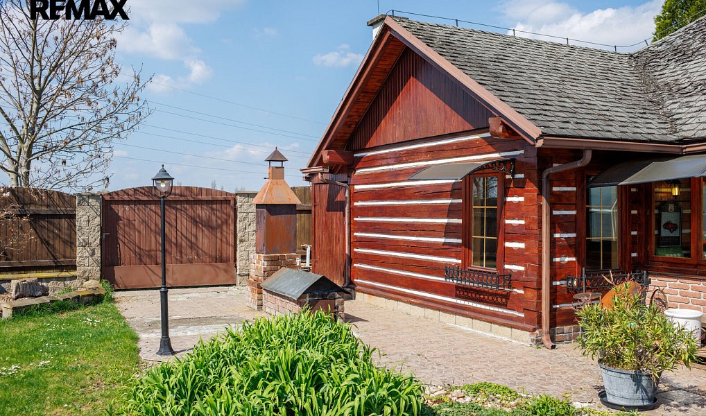 Prodej domu 217 m² s pozemkem 1 818 m², Louny – náhled fotky 29