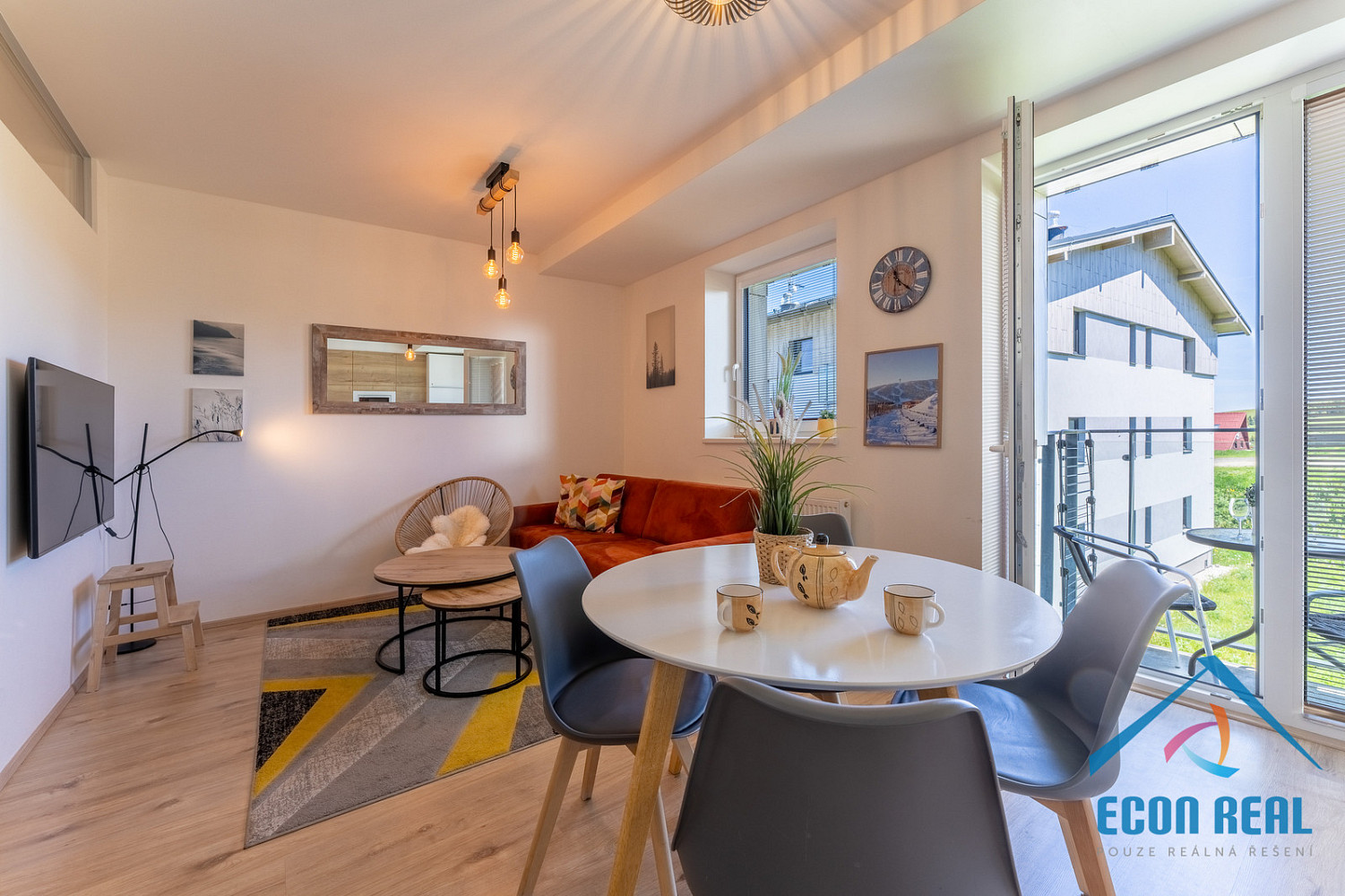 Prodej bytu 1+kk 37 m² — photo 2
