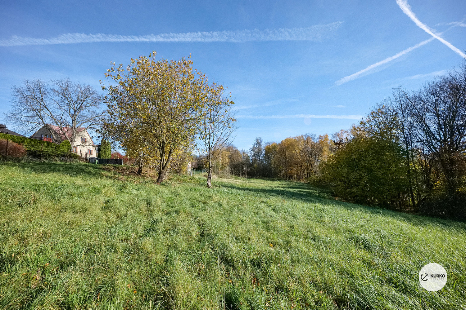 Prodej stavebního pozemku 958 m² – fotografie 2