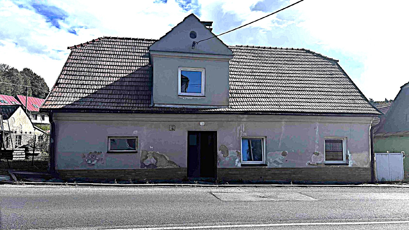 Prodej domu 240 m² s pozemkem 1 457 m²